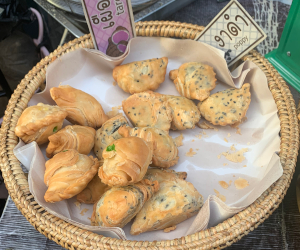 街中のカリーパフ屋台