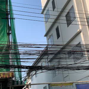 タイの電線　T字分岐
