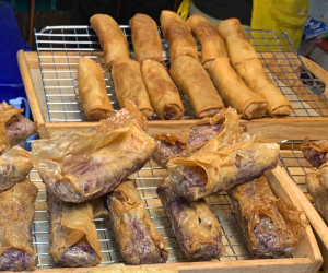 プアックトート屋台のポーピアトートの様子