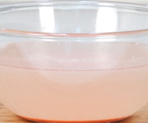 上澄みが透明になりつつある様子