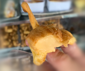 エークレーホンの中のカスタードクリームの様子