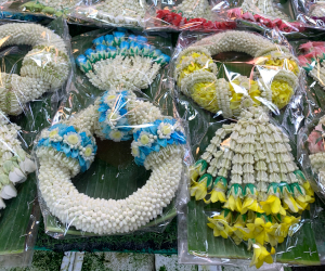 造花のプアンマーライの様子