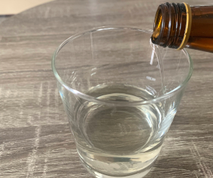 瓶入りのナムターンソットの様子