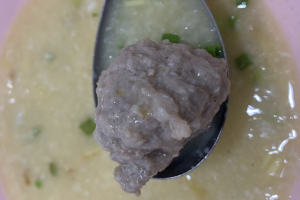 ジョークサムヤーンの肉団子の様子