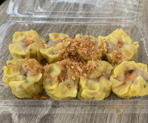 付属のガティアムジアオをカノムジープに振りかけた様子